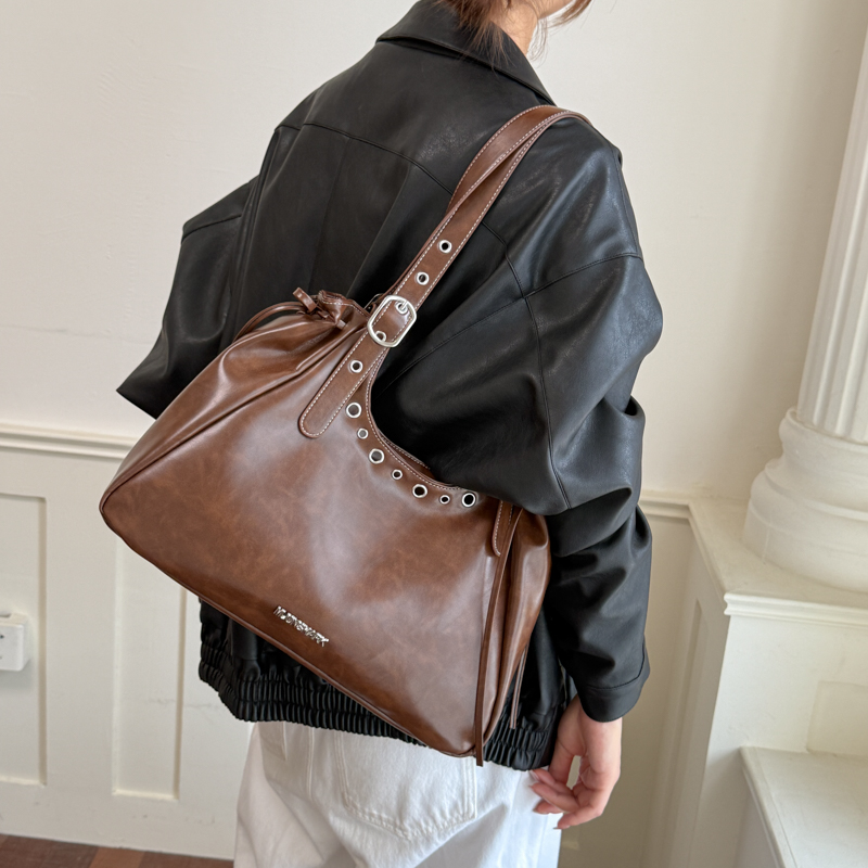 ヴィンテージスタイルの女性用アンダーアームショルダーバッグ  - Luxury Bags Vegan のレビューと価格