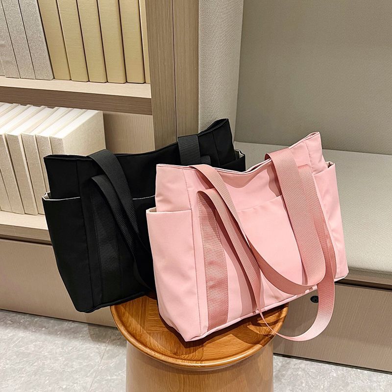 ナイロン製女性用ショルダーハンドバッグ,単色,ラグジュアリー - Luxury Bags Vendor のレビューと価格