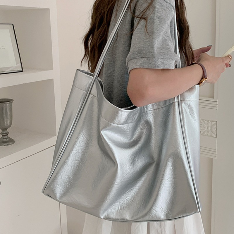 カジュアル大容量トートバッグ通勤デザイナー女性ショルダーバッ - Luxury Bags Vendor のレビューと価格