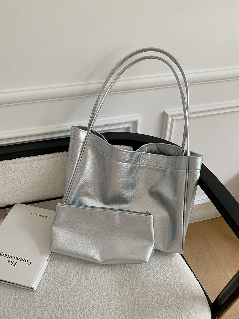 カジュアル大容量トートバッグ通勤デザイナー女性ショルダーバッ - Luxury Bags Vendor のレビューと価格