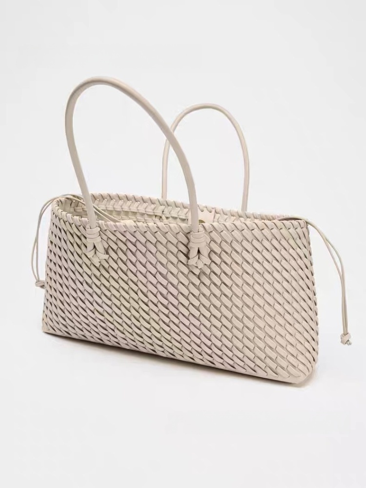 新作ラグジュアリーデザイナービーガンレザー織りトートバッグフ - Luxury Bags Vegan のレビューと価格
